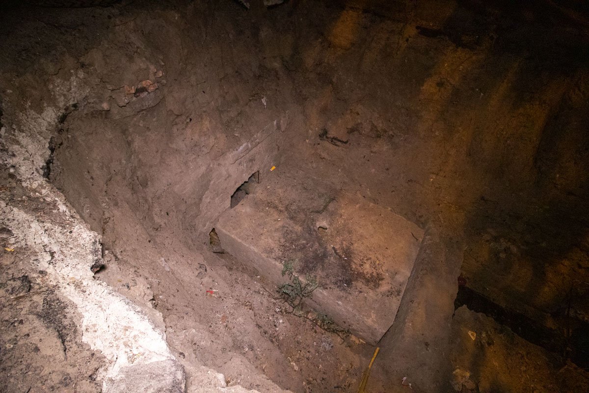 В ночь на 20 июня сюда упал прохожий 