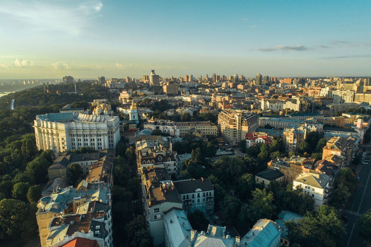 Те, кто в раннее время оказываются на Подоле, могут лицезреть самые прекрасные и живописные виды Те, кто в раннее время оказываются на Подоле, могут лицезреть самые прекрасные и живописные виды
