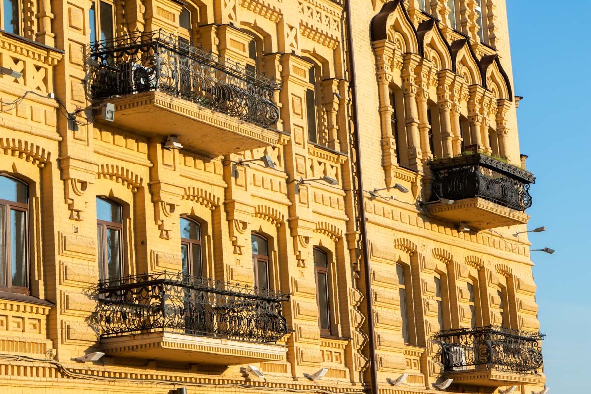 А как можно выпустить из виду эти чудесные дома на Подоле А как можно выпустить из виду эти чудесные дома на Подоле