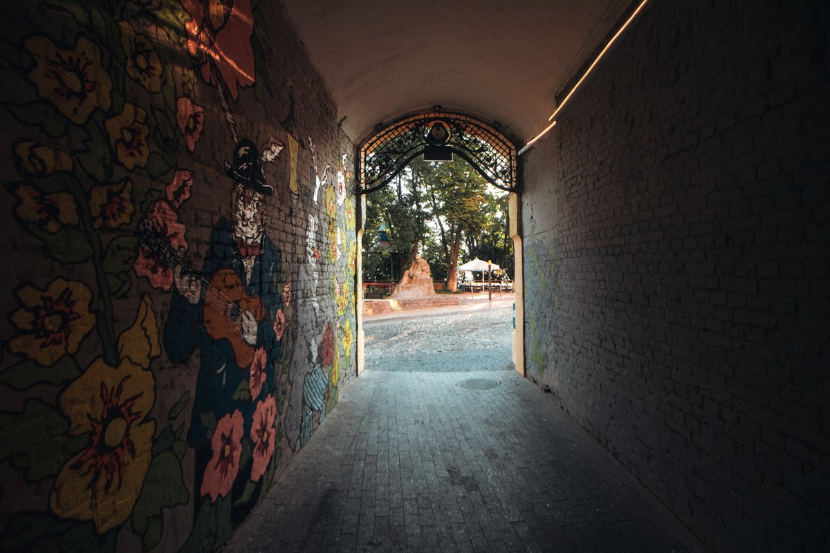 Каждый уголок в этом районе особенный Каждый уголок в этом районе особенный