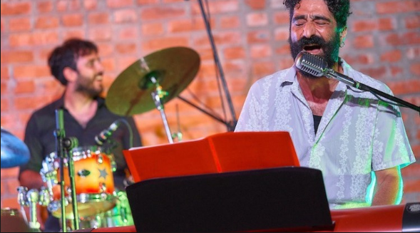 Темпераментные итальянцы - это идеальные кандидаты для исполнения заводного рок-н-рола Темпераментные итальянцы - это идеальные кандидаты для исполнения заводного рок-н-рола