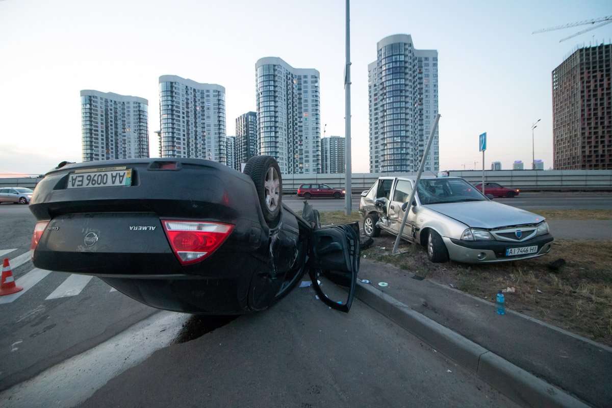 Более того, Logan также спровоцировал переворачивание Nissan Almera