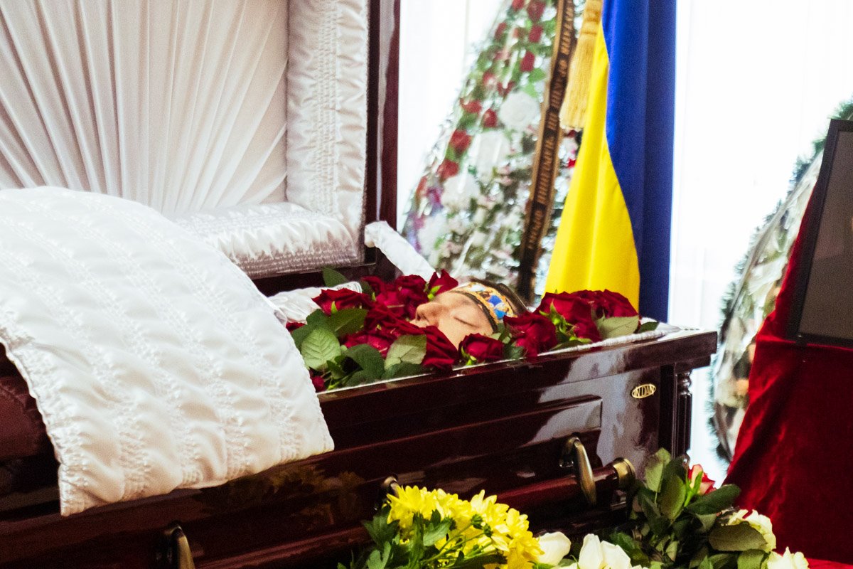 На прощальную церемонию прибыли родственники, коллеги и первые лица государства 