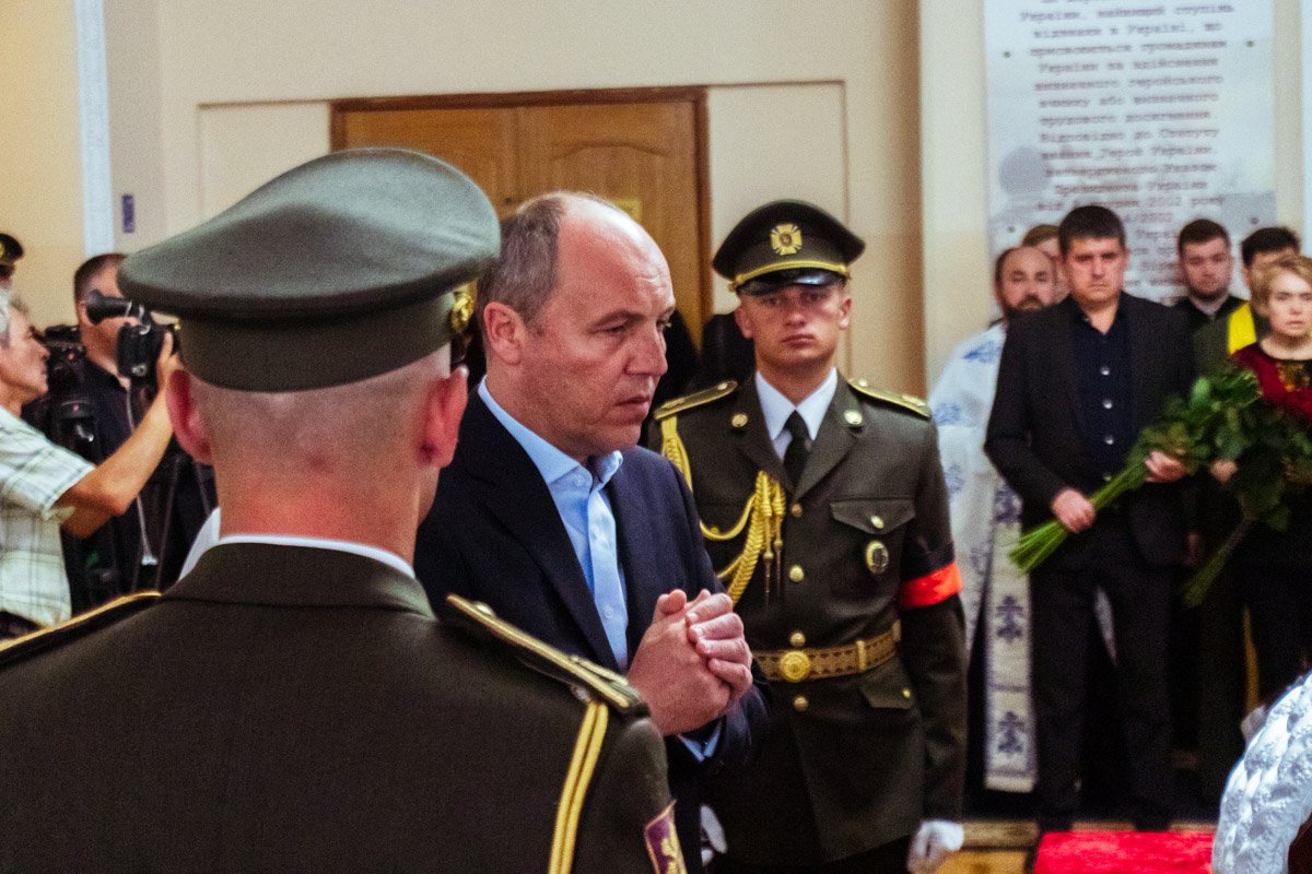 На траурную панихиду прибыл спикер Верховной Рады Андрей Парубий 