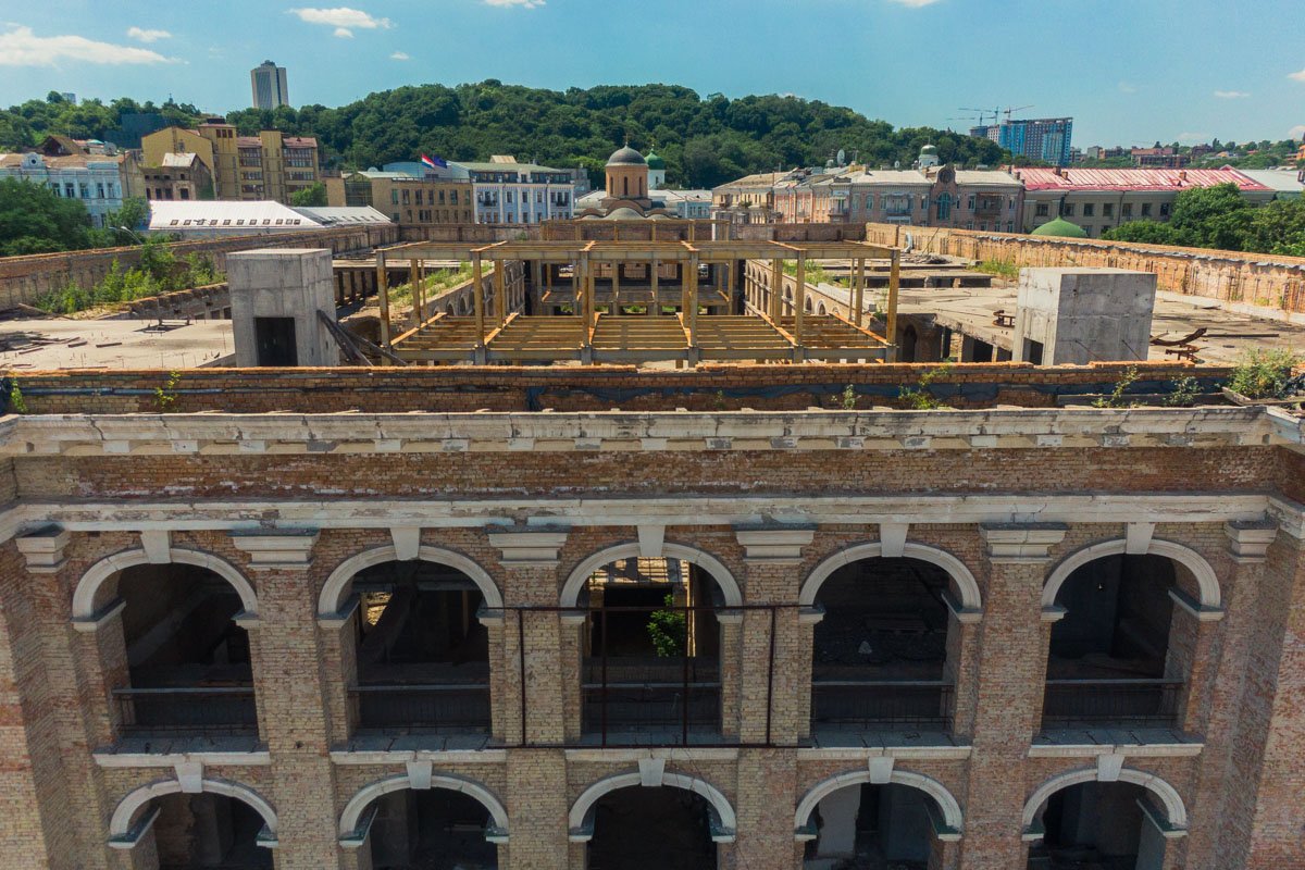 Посмотрим, что там внутри поближе