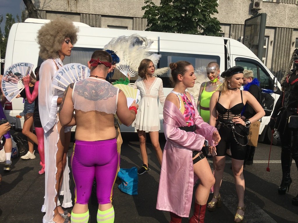 Участники Марша готовятся к старту Участники Марша готовятся к старту