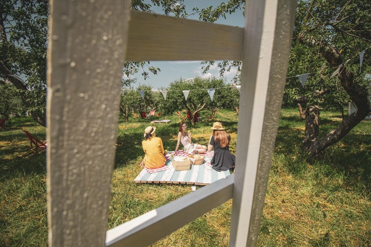 С приходом лета в Киеве открываются все новые и новые локации для крутого отдыха с друзьями, семьей или второй половинкой С приходом лета в Киеве открываются все новые и новые локации для крутого отдыха с друзьями, семьей или второй половинкой