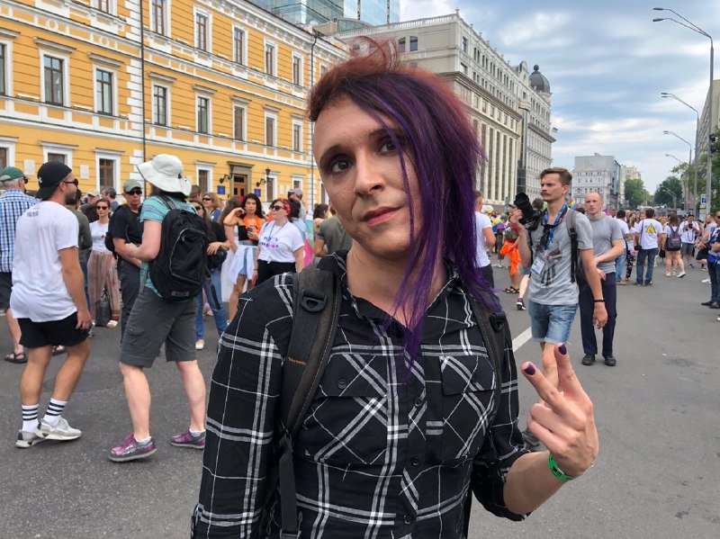 Когда ты яркий и без костюма