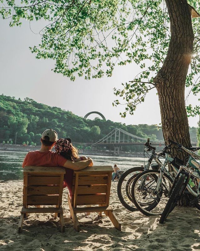 Летняя романтика - она такая солнечная. Фото: @nastiadiachek Летняя романтика - она такая солнечная. Фото: @nastiadiachek