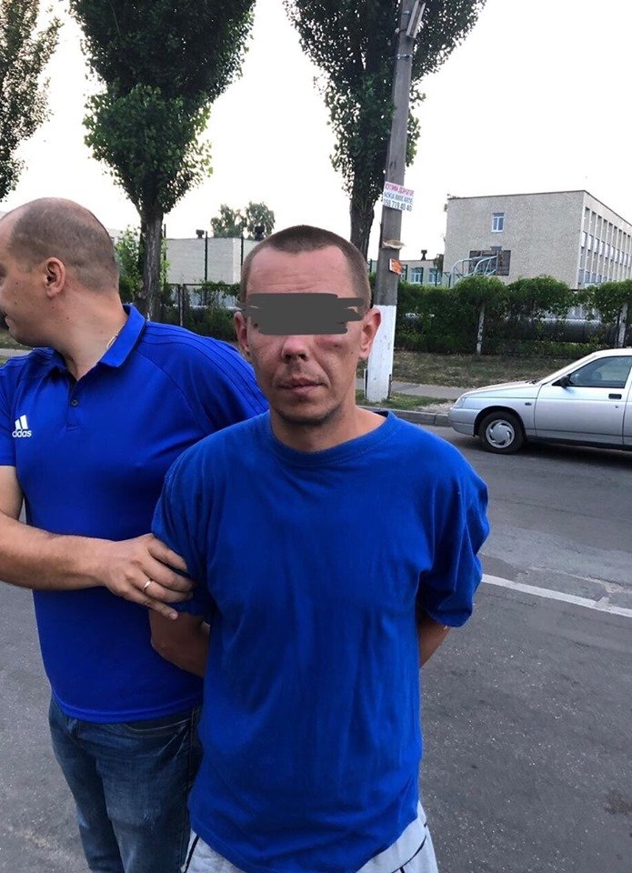 Задержанный - 35-летний местный житель города Обухов Задержанный - 35-летний местный житель города Обухов