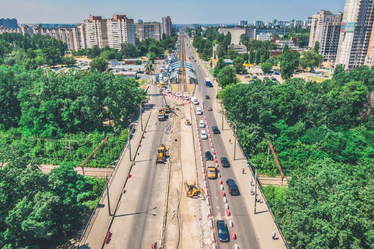 Коммунальщики начали дорожные работы еще 22 июня