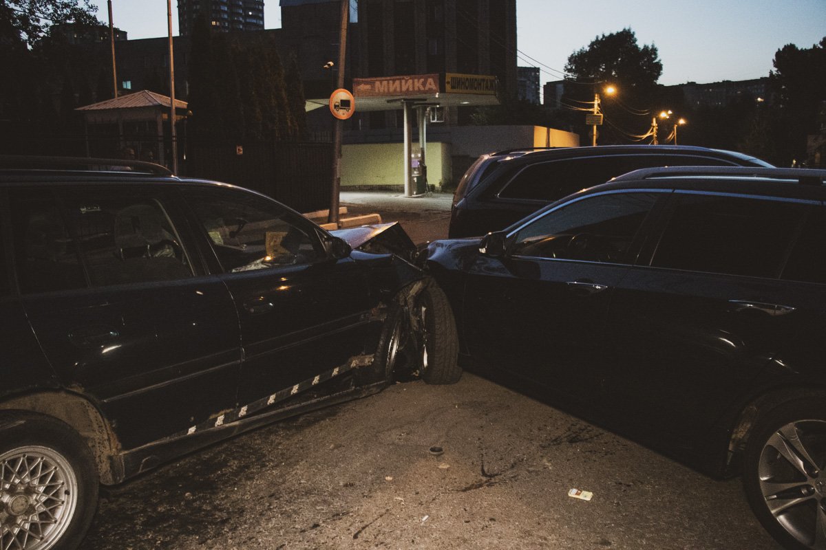 Первой под удар попала Honda Первой под удар попала Honda