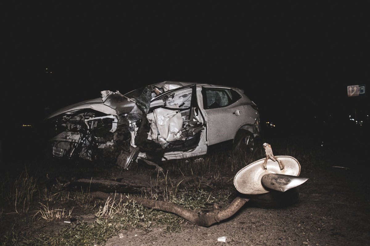 В ночь на 25 июня в Киеве по адресу проспект Романа Шухевича, 11а произошло масштабное ДТП с пострадавшими В ночь на 25 июня в Киеве по адресу проспект Романа Шухевича, 11а произошло масштабное ДТП с пострадавшими