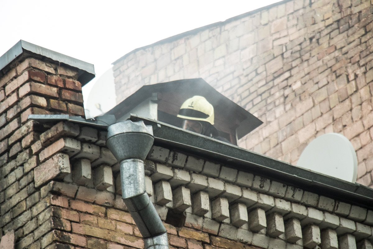 Проблемой стали деревянные перекрытия, по которым быстро распространялся огонь