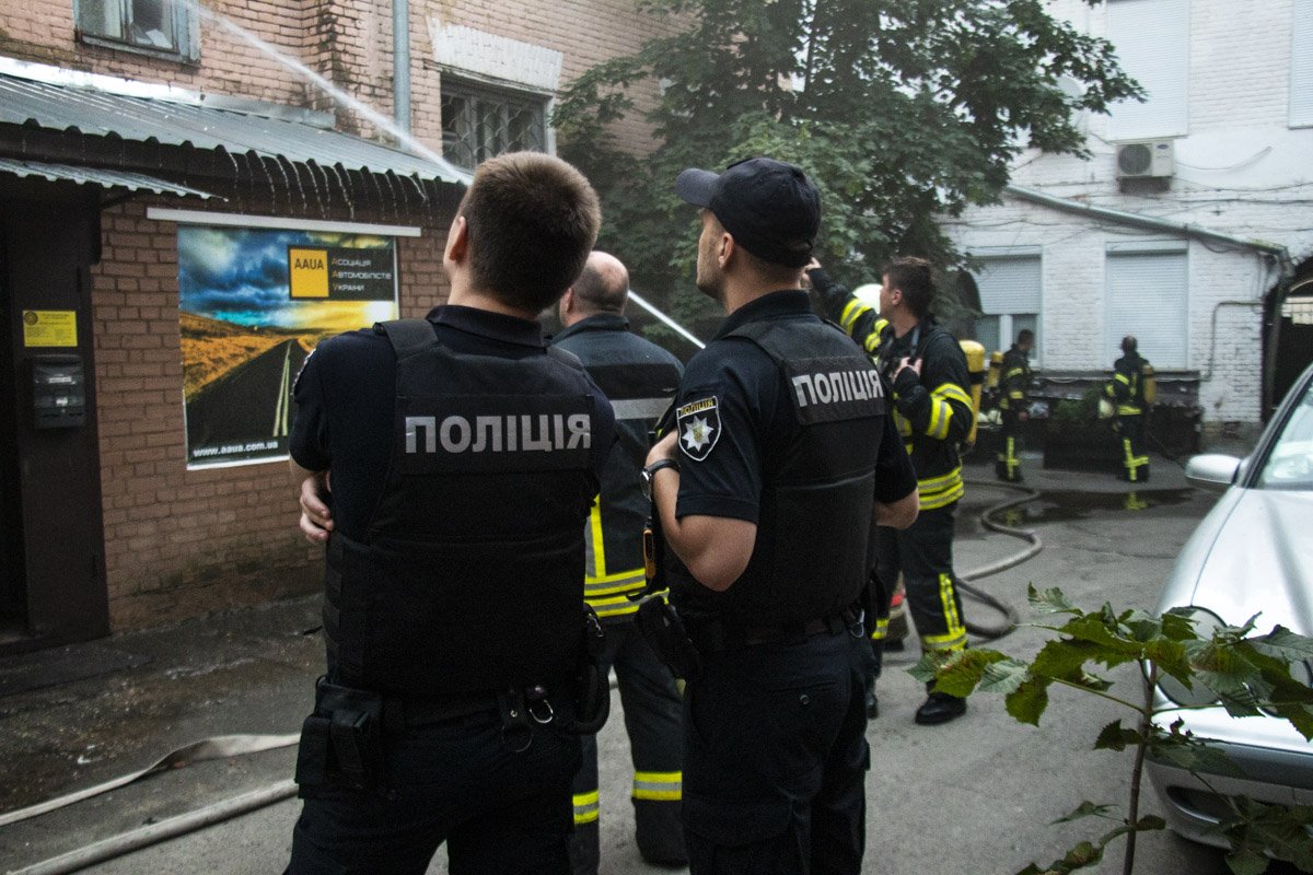 Также дежурили правоохранители