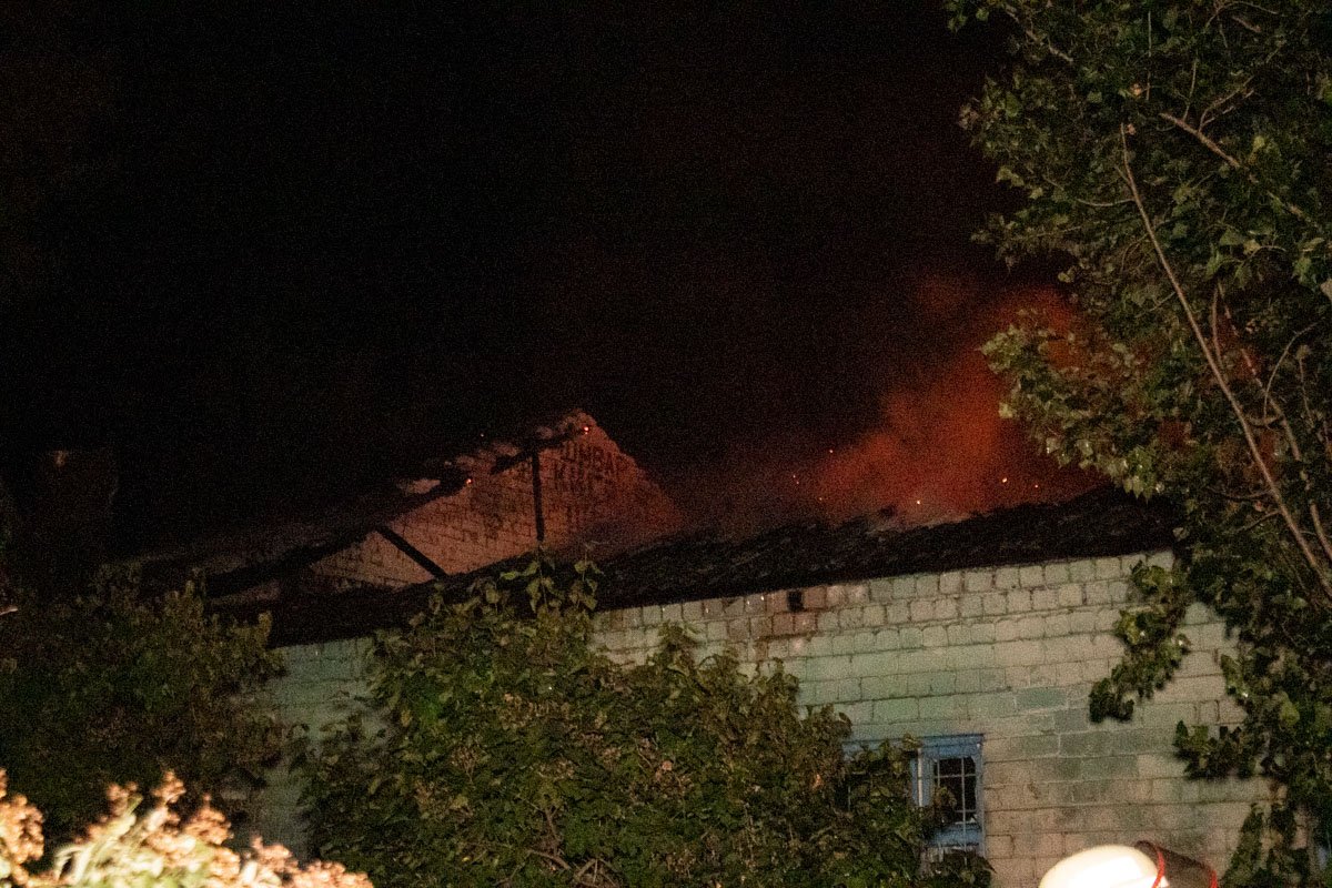 Пламя бушевало около часа 