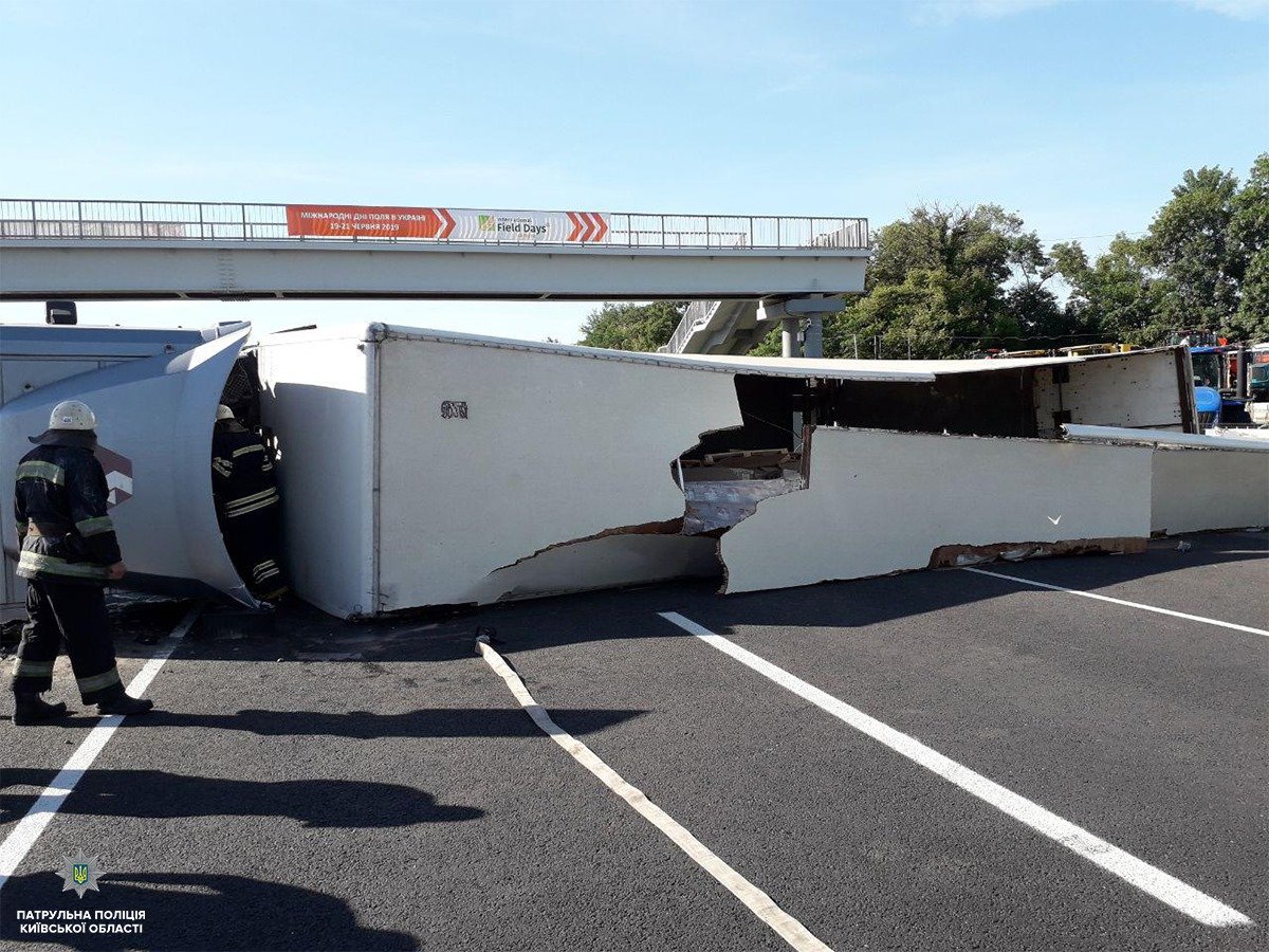 Водитель фуры был госпитализирован
