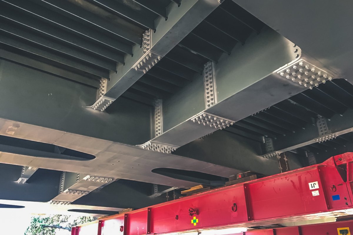 Конструкцию делают прочную Конструкцию делают прочную