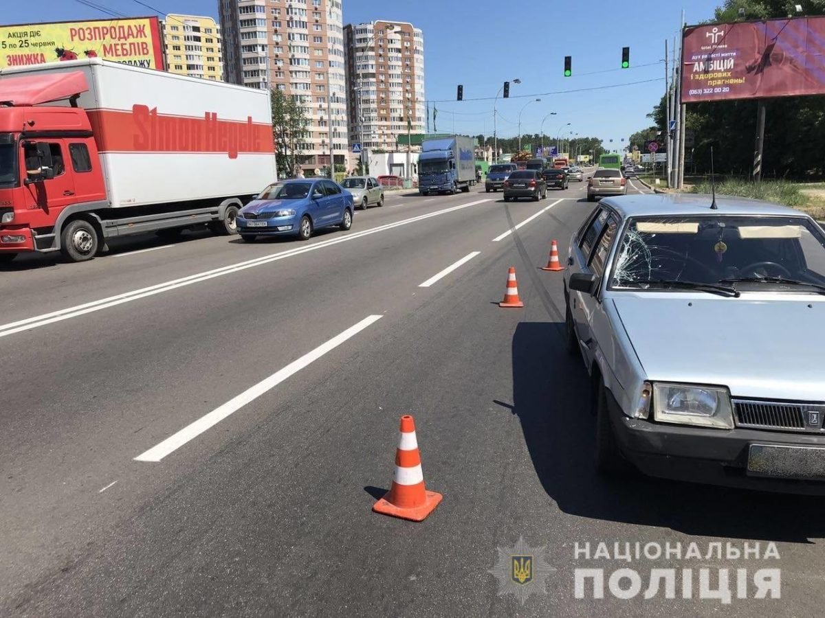 Первое ДТП произошло в Броварах, пострадал в нем 15-летний парень