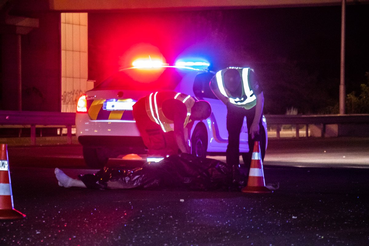 Мужчина пытался перебежать дорогу в неположенном месте 