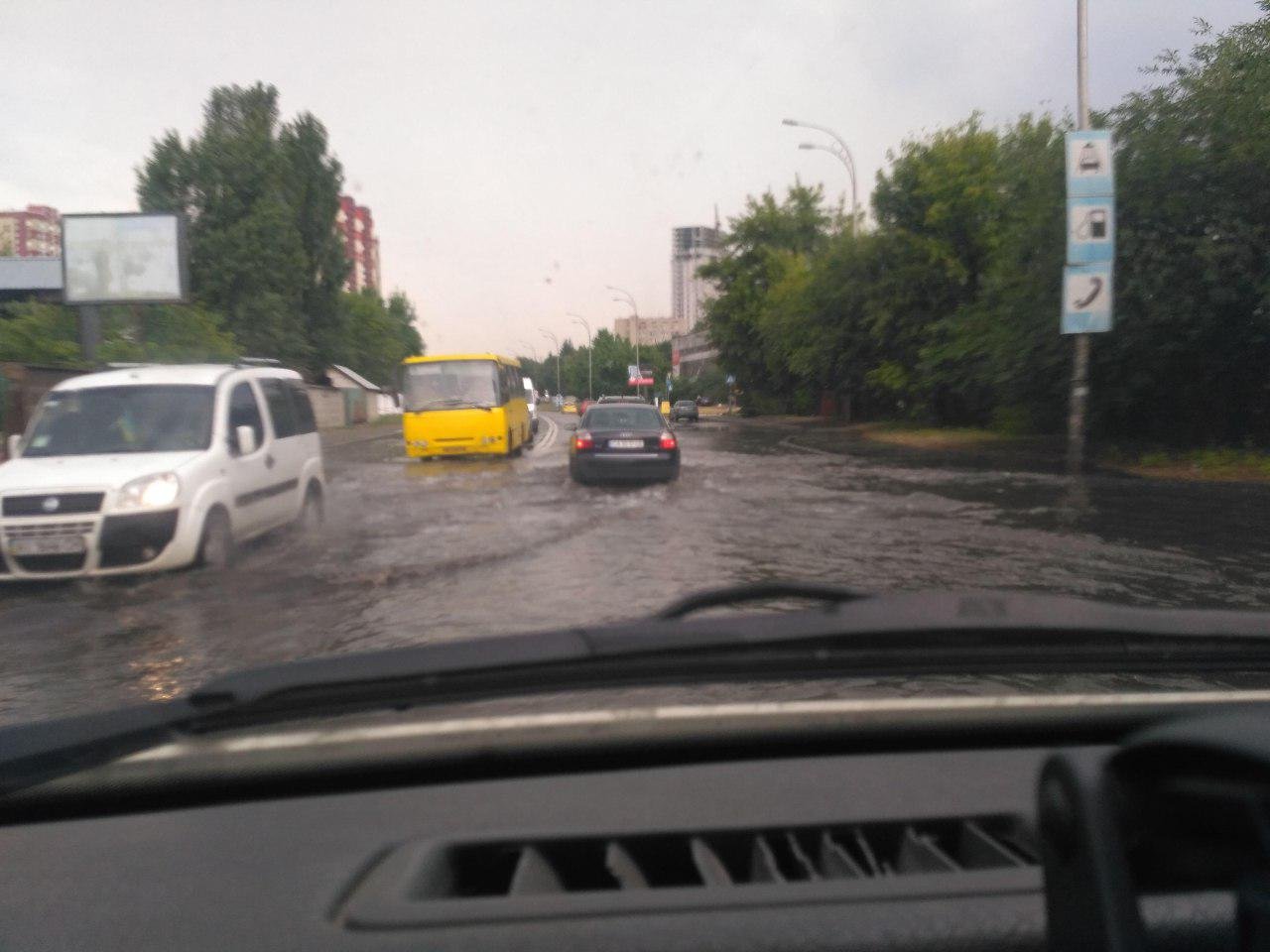 На Киев обрушился шторм: что происходит в столице в условиях непогоды. Хроника 11