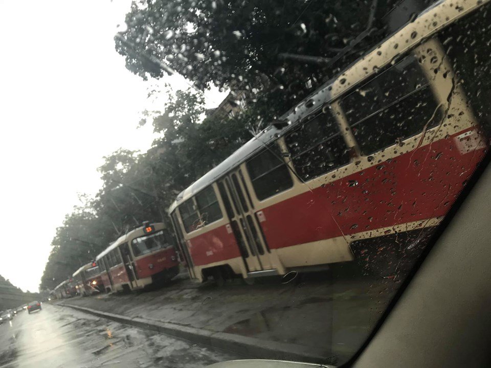 На Киев обрушился шторм: что происходит в столице в условиях непогоды. Хроника 14