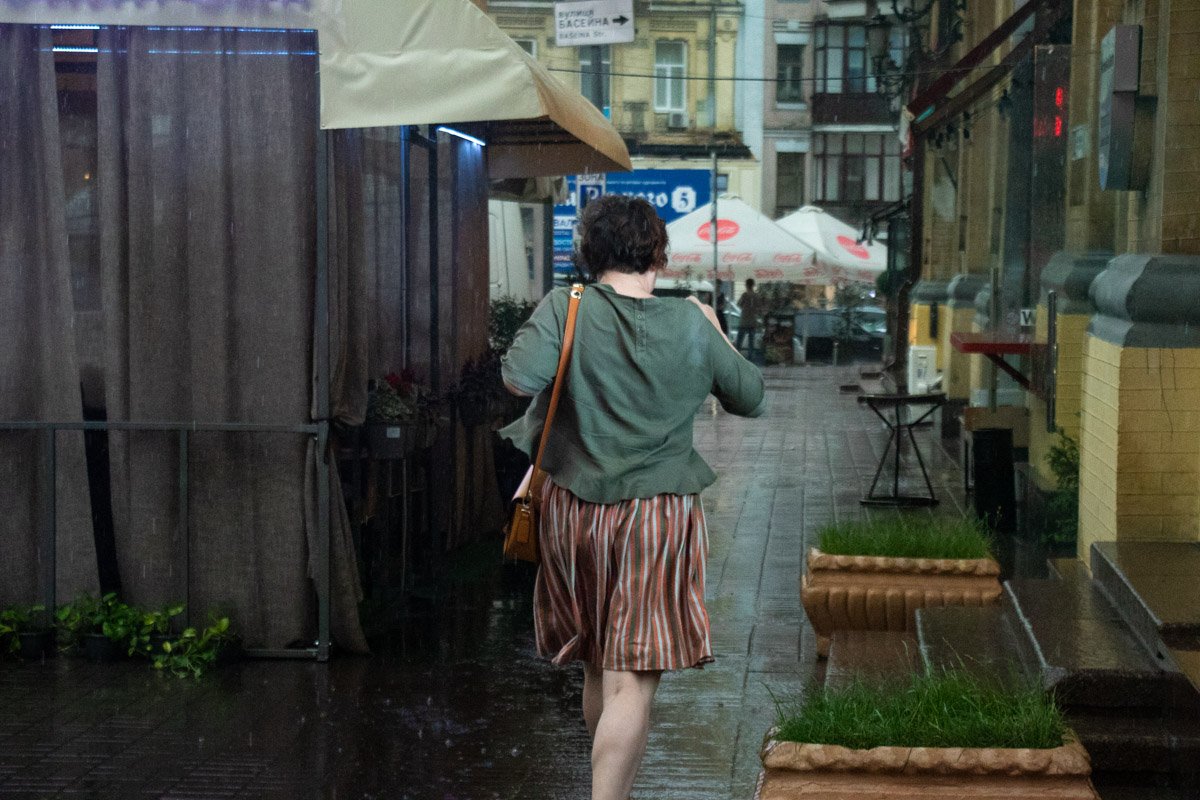 Летний дождь, летний доооождь. Вы тоже пропели, правда?