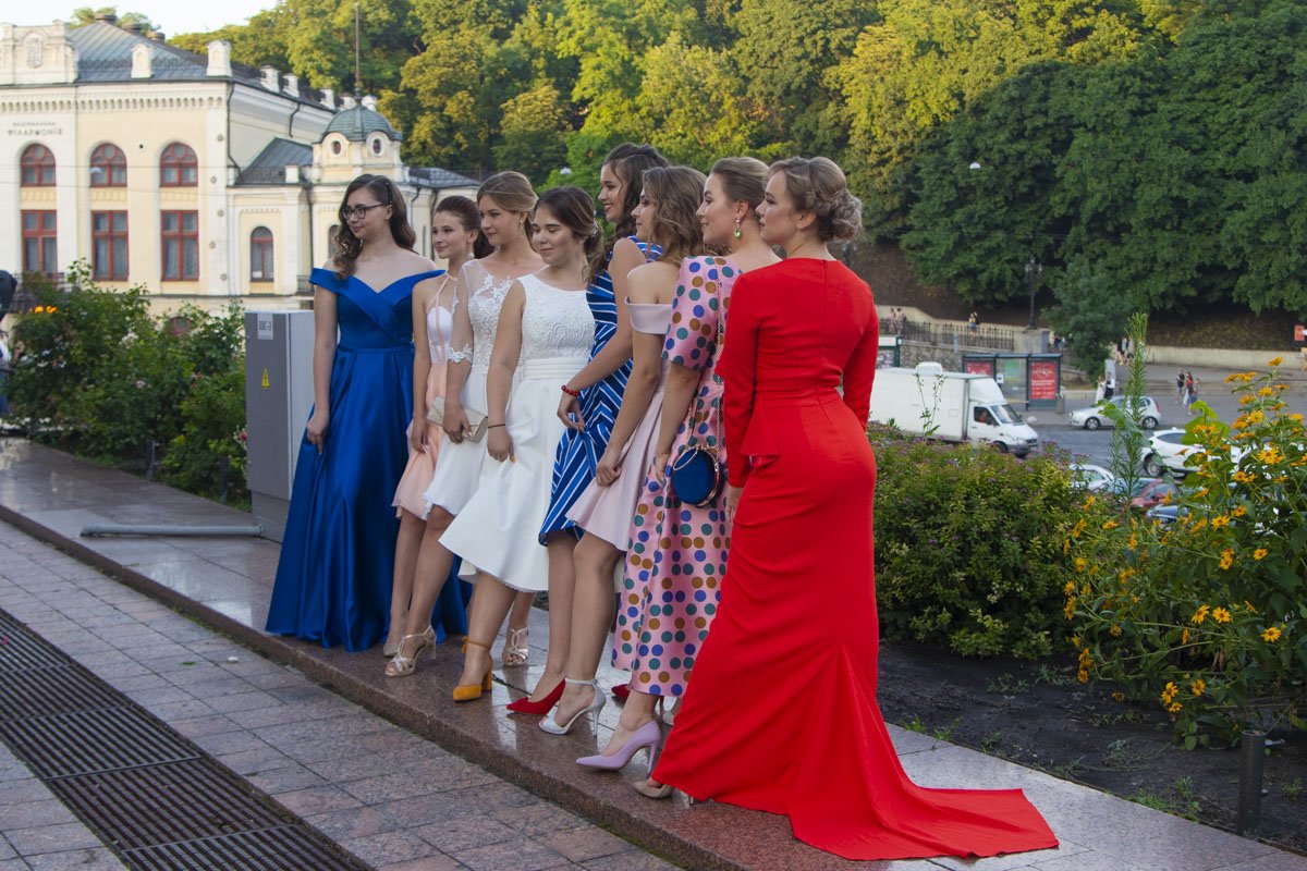 Особенно, конечно, в этом вопросе выделяются девушки