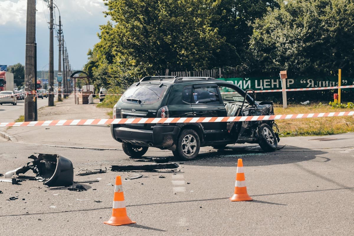 Предварительно, Hyundai Tucson двигался по улице Стеценко в сторону ТРЦ Lavina Mall Предварительно, Hyundai Tucson двигался по улице Стеценко в сторону ТРЦ Lavina Mall