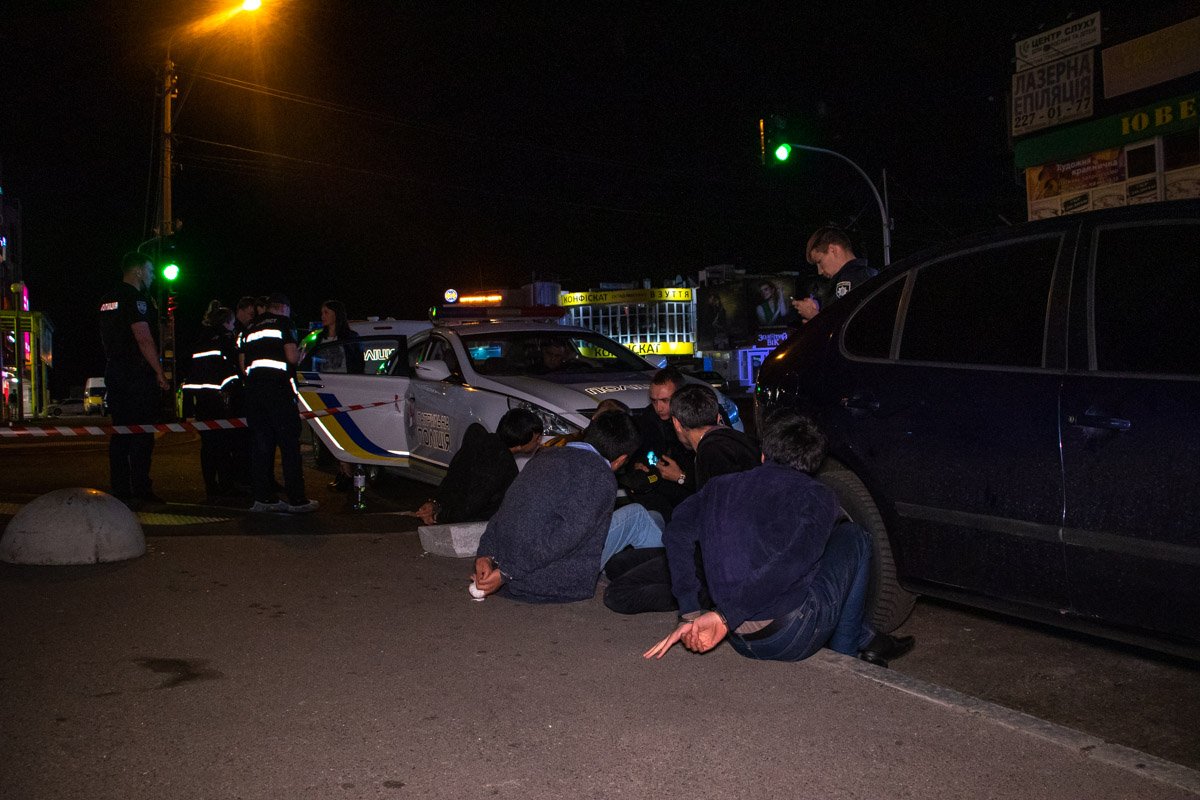 Данная группа лиц может причастна к еще нескольким разбоям Данная группа лиц может причастна к еще нескольким разбоям