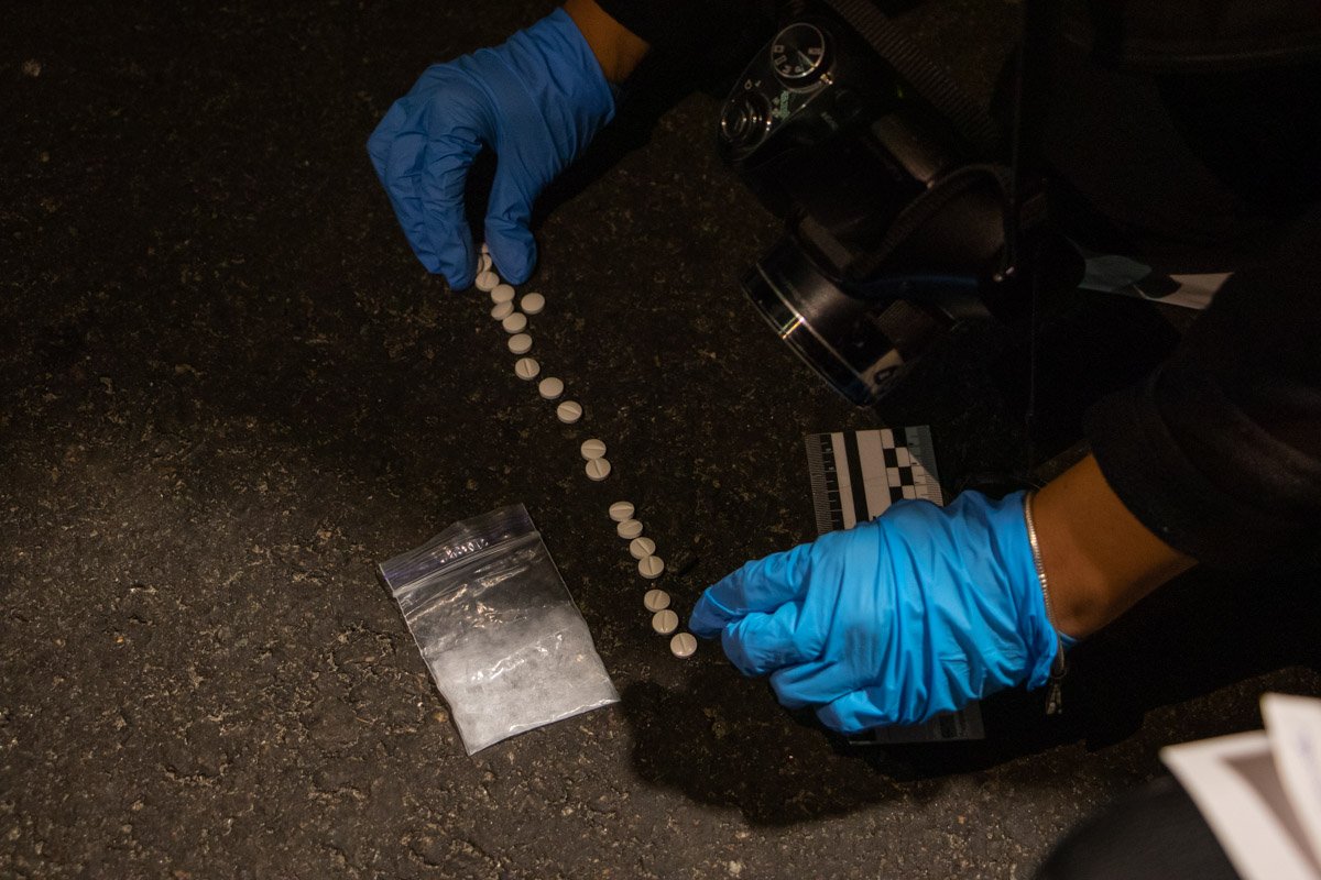 Ножи и таблетки изъяли правоохранители. Следствие продолжается Ножи и таблетки изъяли правоохранители. Следствие продолжается