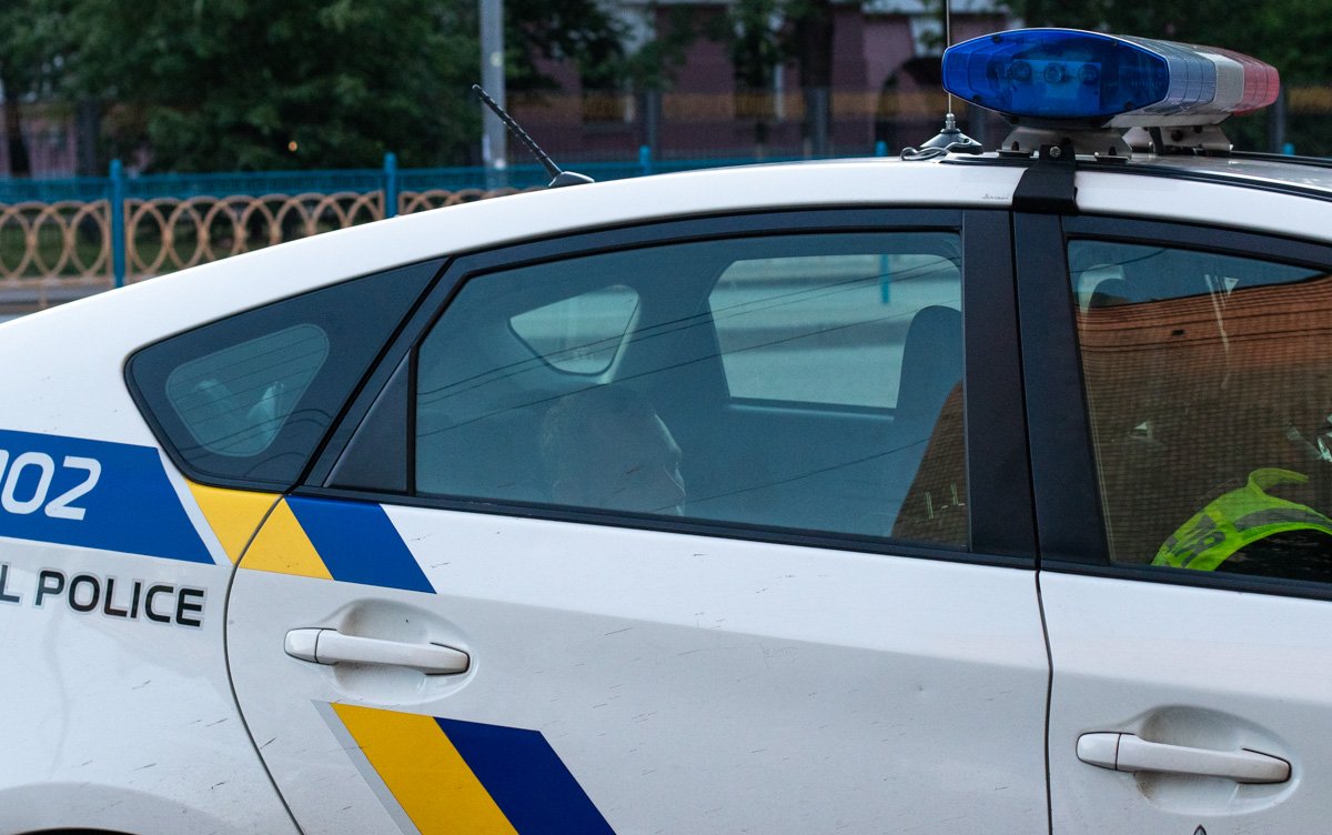 Мужчина вел себя неадекватно и кричал, что его похитили патрульные