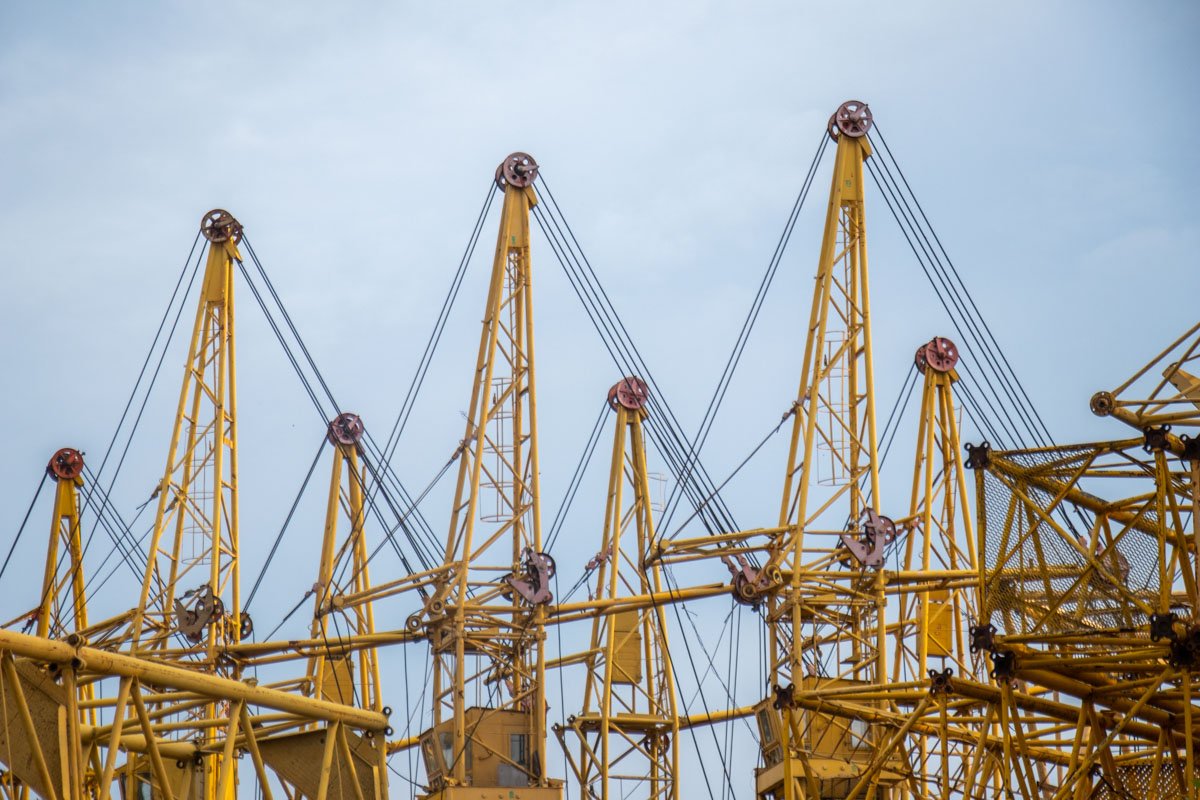 Смотрят вверх, но уже не способны ничего создать Смотрят вверх, но уже не способны ничего создать