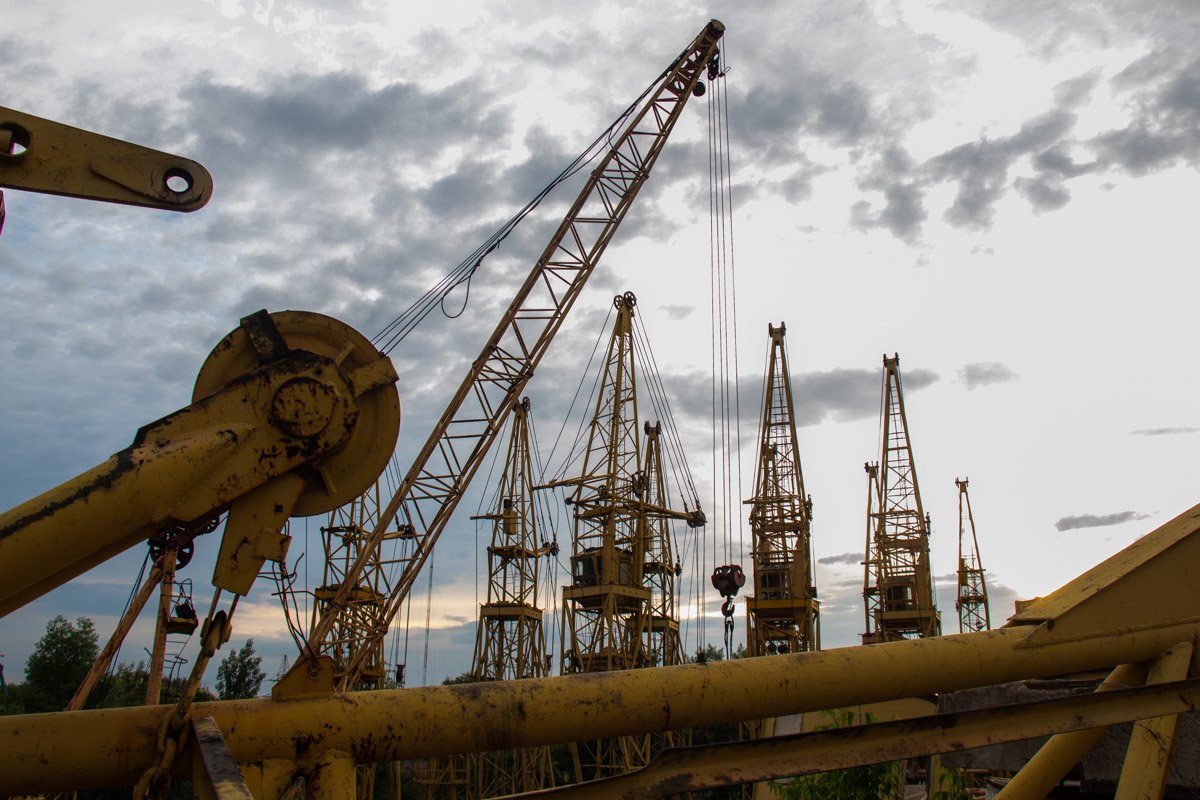 Когда-то они помогали людям, теперь они забыты и заброшены Когда-то они помогали людям, теперь они забыты и заброшены