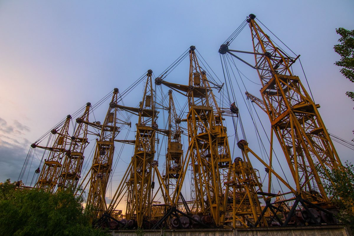 Они смотрят в небо, но никогда уже не поднимутся так высоко, как прежде Они смотрят в небо, но никогда уже не поднимутся так высоко, как прежде