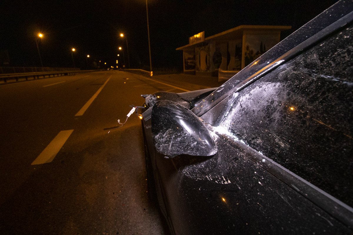 У "немца" также пострадало зеркало заднего вида