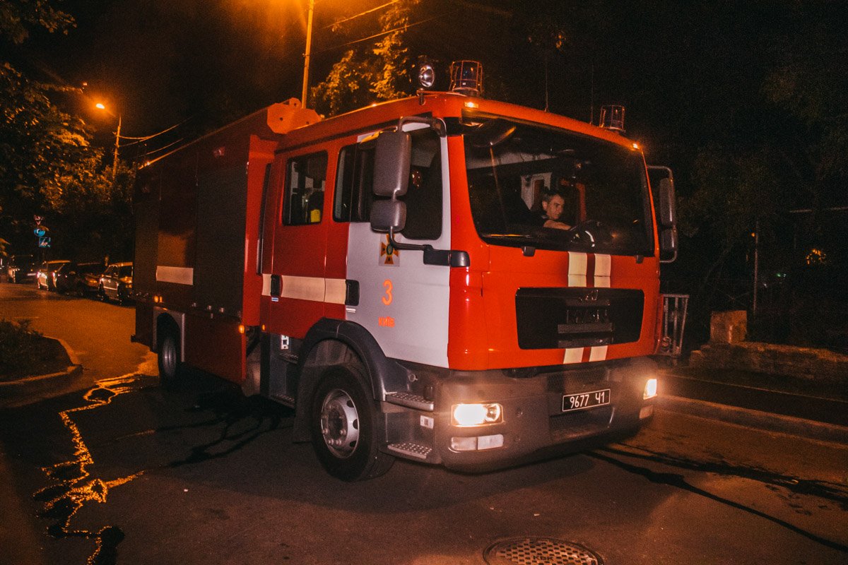 На месте работали спасатели ГСЧС, экипаж патрульной полиции и следственно-оперативная группа