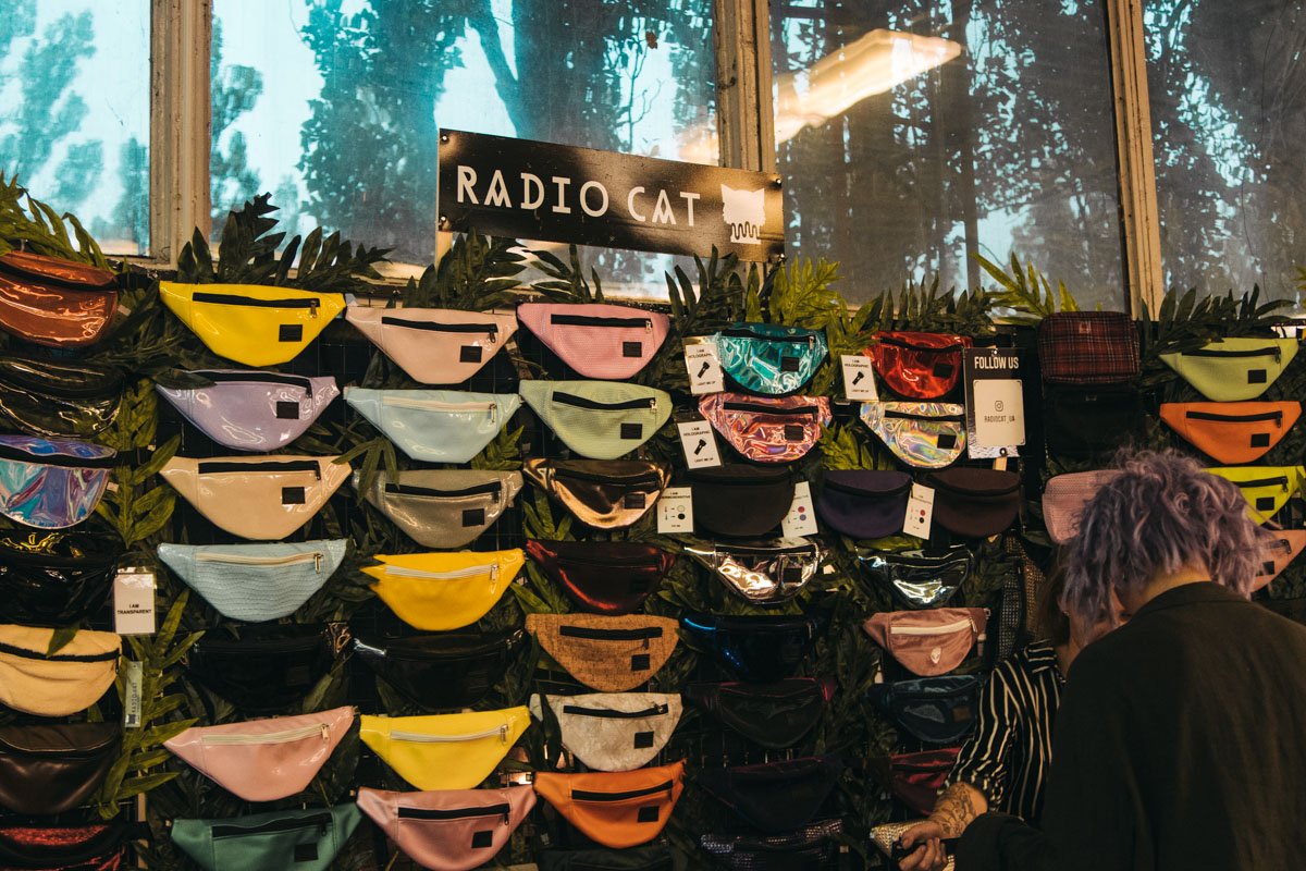 Изобилие товаров здесь просто сводит с ума Изобилие товаров здесь просто сводит с ума