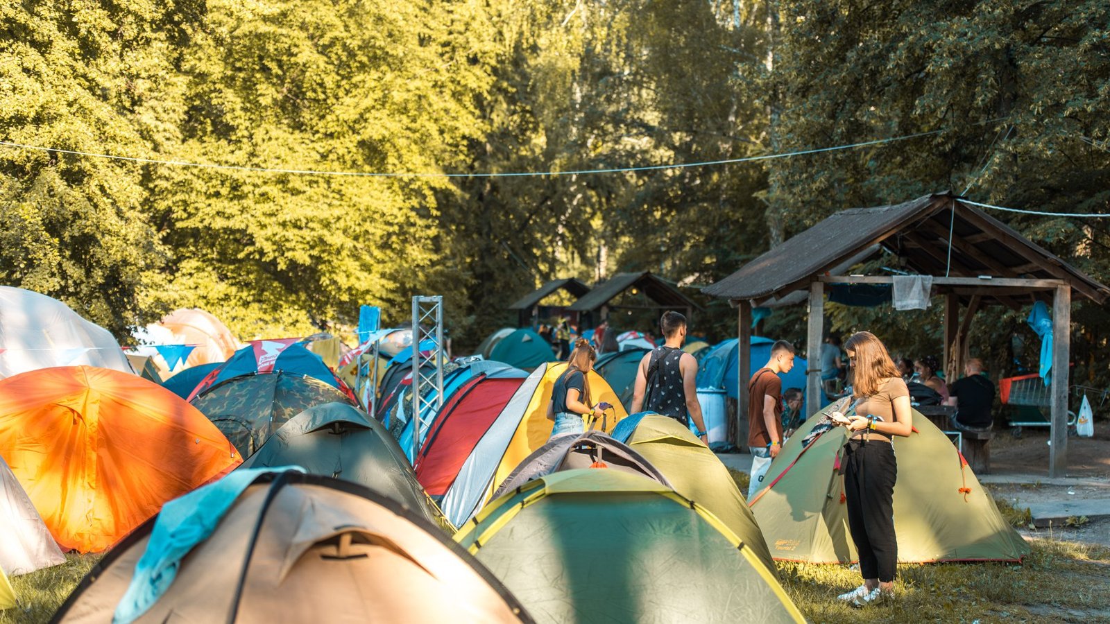 Палаточный городок с круглосуточной охраной на Atlas Weekend