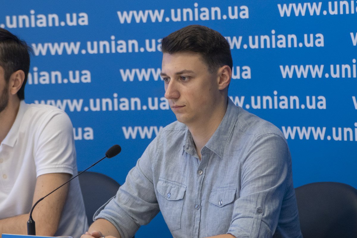 Эксперты утверждают, что из паспортной сферы сделали отдельный и непрозрачный бизнес Эксперты утверждают, что из паспортной сферы сделали отдельный и непрозрачный бизнес