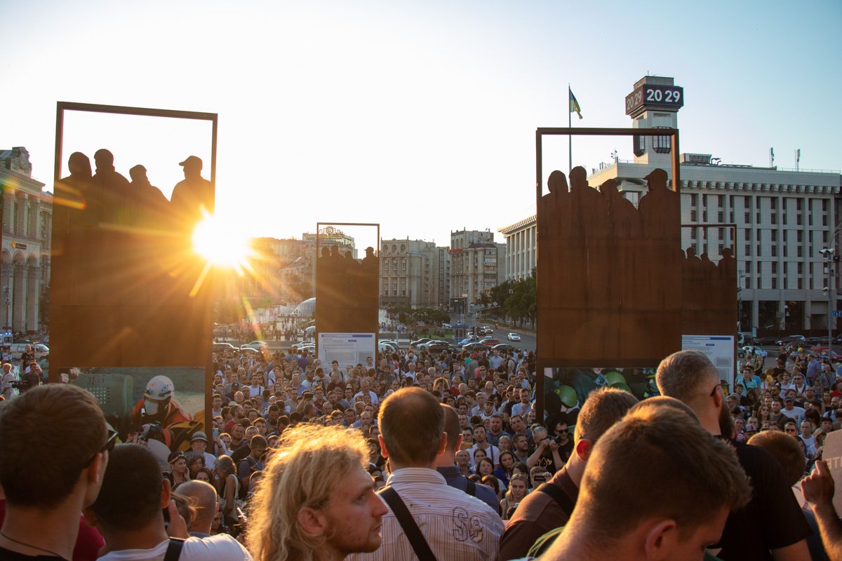 Ее участники выступали против регистрации Анатолия Шария и Андрея Клюева кандидатами в нардепы Ее участники выступали против регистрации Анатолия Шария и Андрея Клюева кандидатами в нардепы