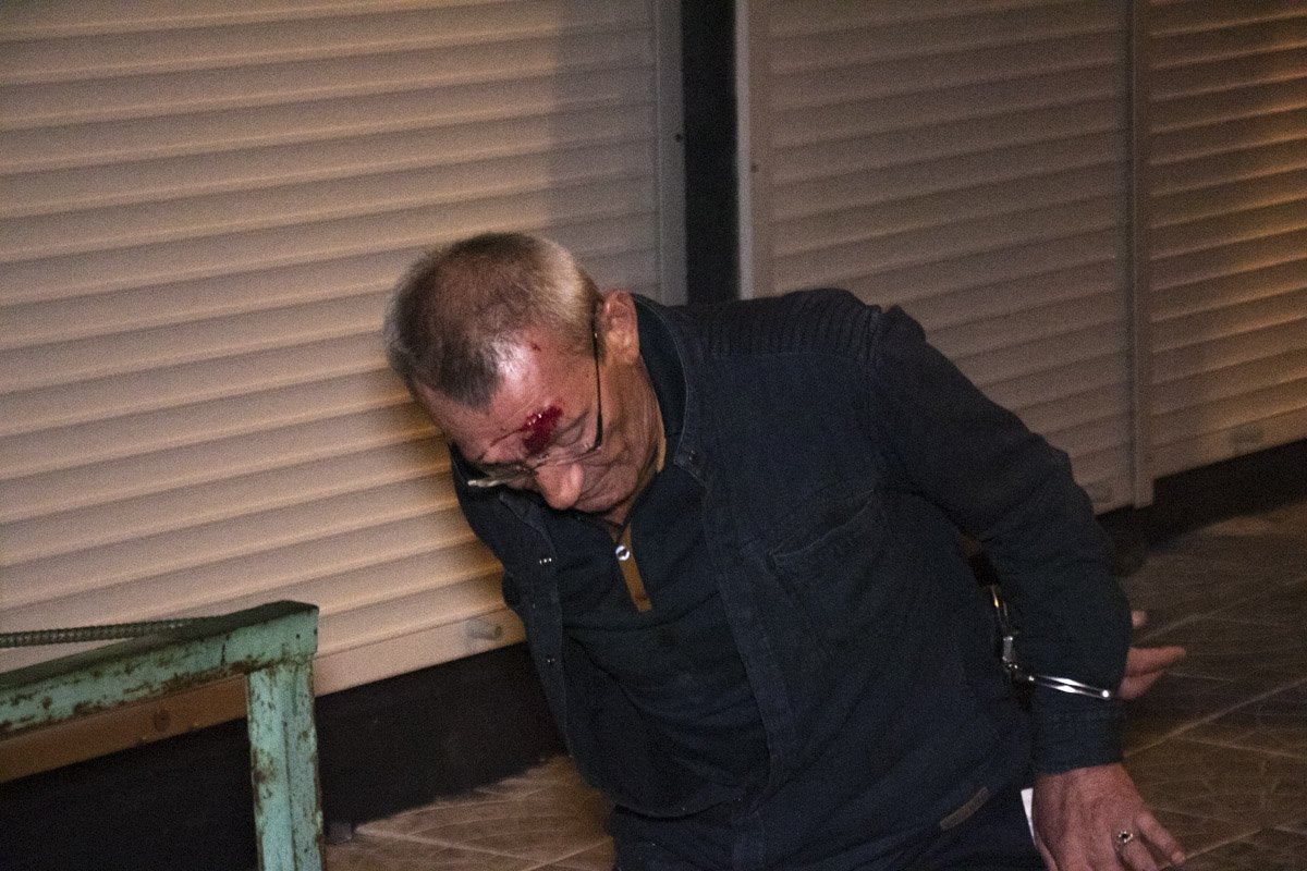 Активисты ожидают прибытия следственной группы Активисты ожидают прибытия следственной группы