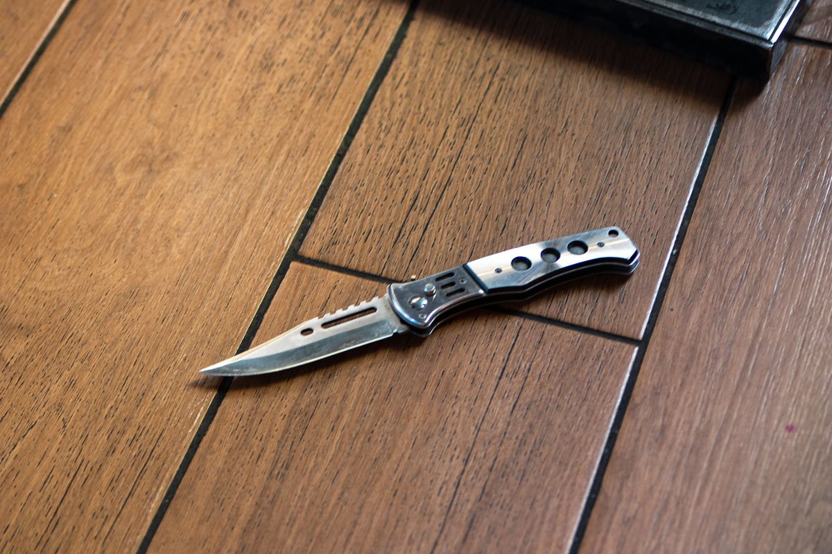 Орудие нападения посетителей