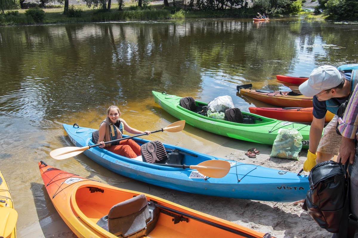 При возврате плавсредства необходимо сдать мешок мусора, который был собран в воде
