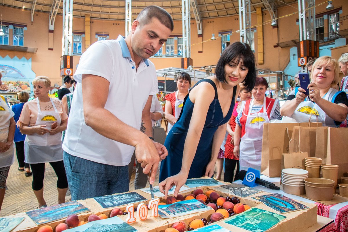 Руководство предприятия объявило о переходе на бумажную тару и отказе от пластиковых и полиэтиленовых пакетов
