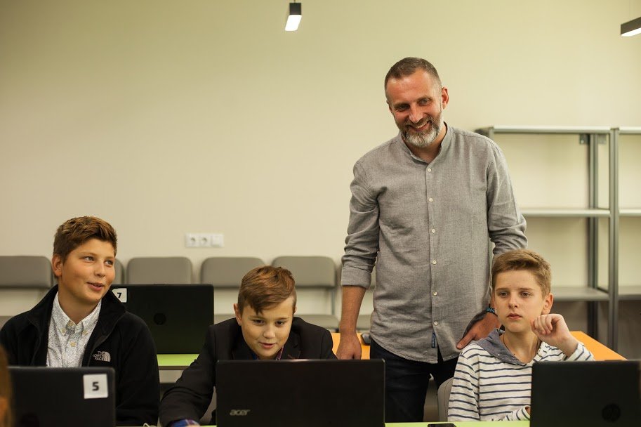 Филлип Духлий - идейный вдохновитель и друг Команды Резниченко Филлип Духлий - идейный вдохновитель и друг Команды Резниченко