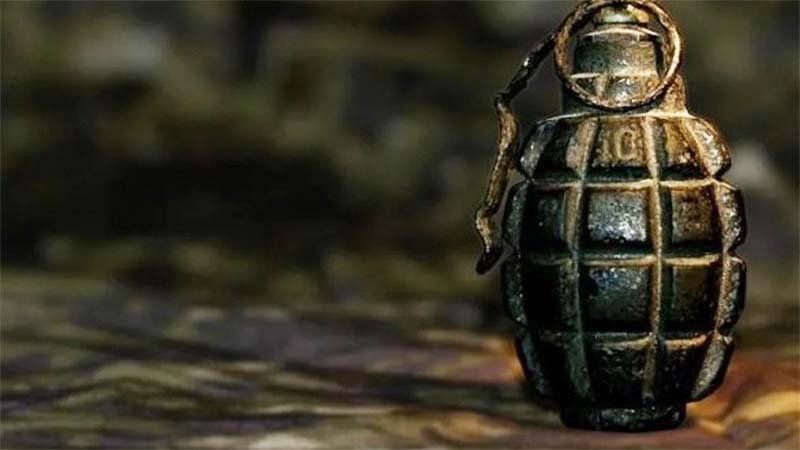 Около 40 минут патрульный из Харькова держал гранату, чтобы не дать ей взорваться