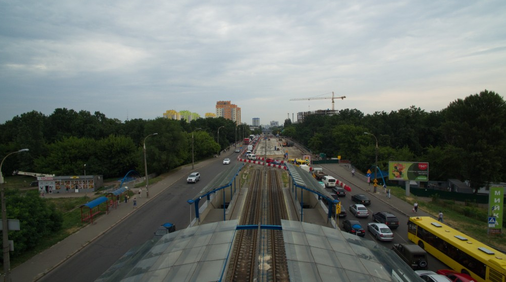 В Киеве полным ходом ведется ремонт дорожного покрытия на Борщаговке В Киеве полным ходом ведется ремонт дорожного покрытия на Борщаговке