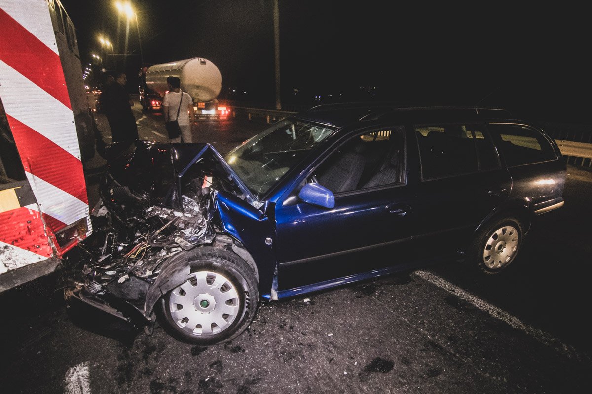 В четверг, 4 июля, в Киеве произошла авария с участием автомобиля Skoda
