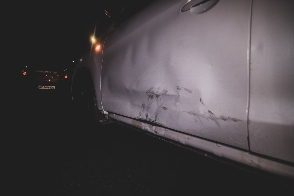 Также Skoda въехала в боковую часть Mitsubishi